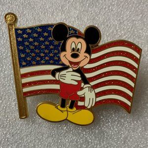 Disney Pin 70736 DS Old Glory Mickey Mouse American Flag Patriotic JUMBO LE 125
